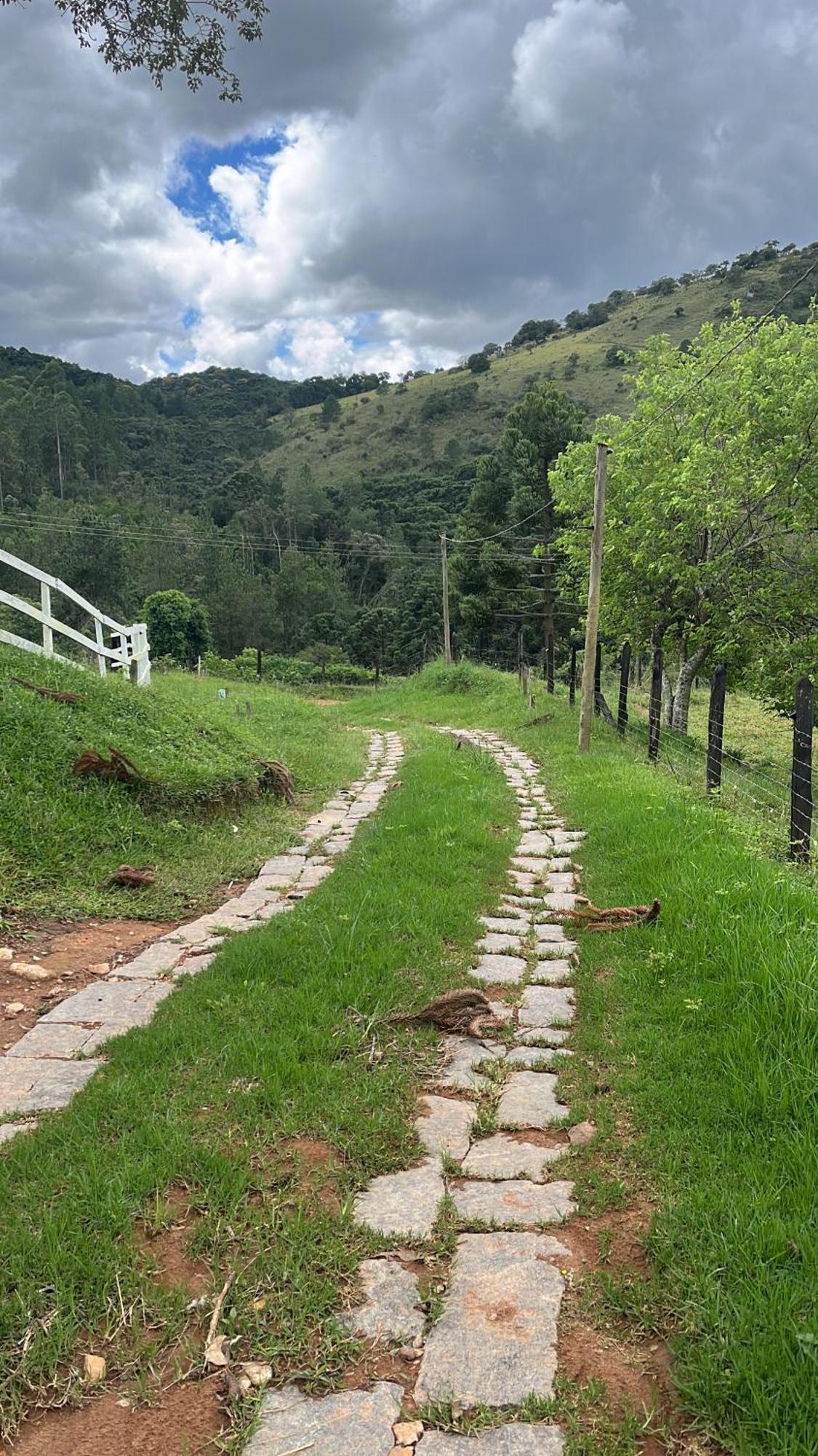 Pousada Pedra Da Mata Chales Na Montanha Munhoz Екстериор снимка